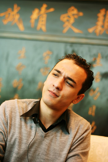 Amine Benna 月安茗