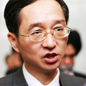 Dr. Robert Su, Professor and Dean, College of Commerce