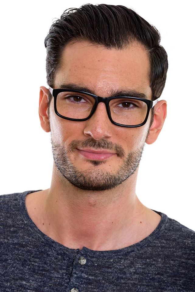 Teaching English and Living in Taiwan, French & English Tutor image