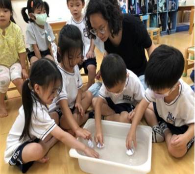 Teaching English and Living in Taiwan Jobs Available 教學工作, Oakland Preschool Looking for experienced full time and part time teacher  image