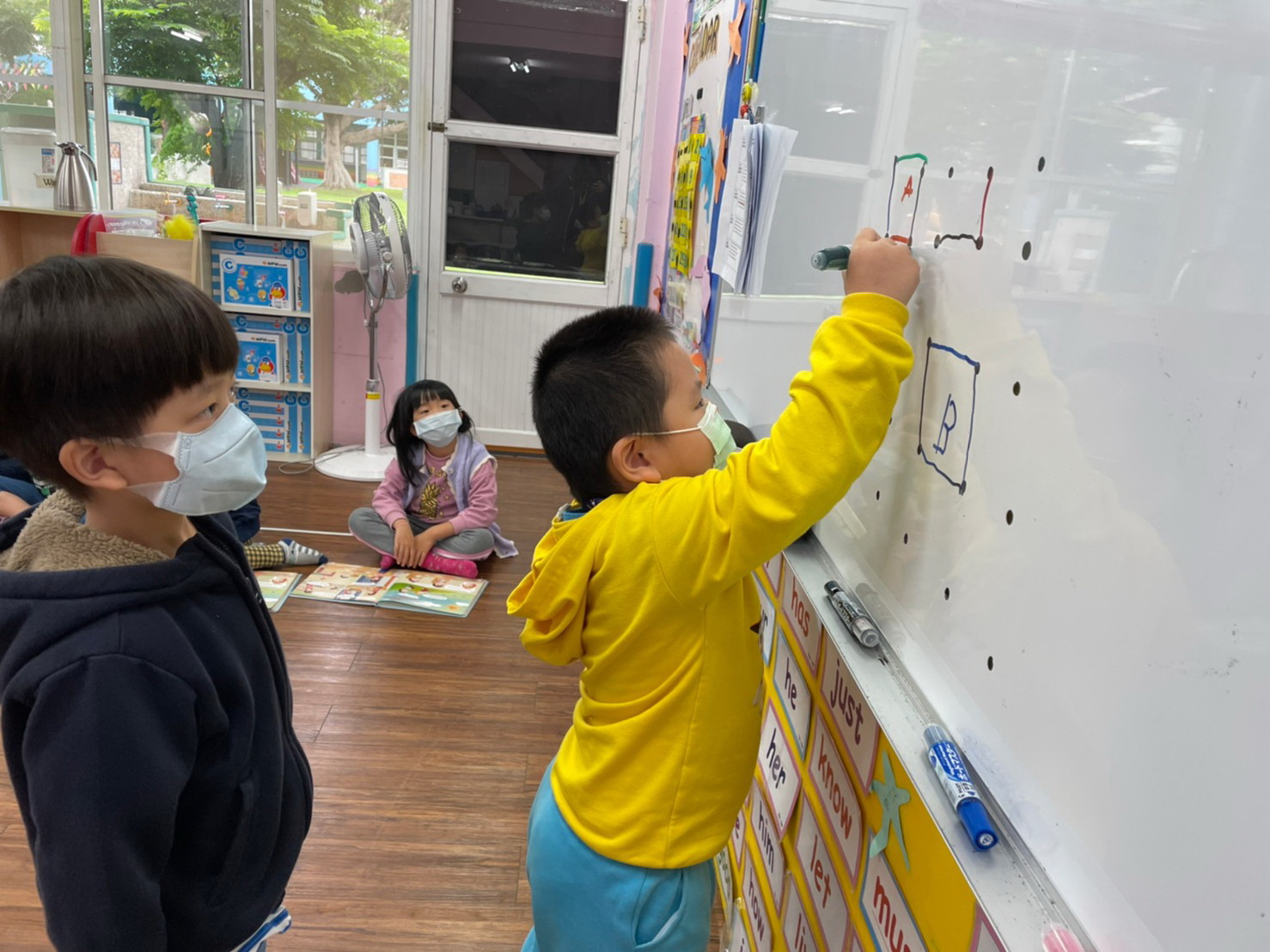 Teaching English and Living in Taiwan Jobs Available 教學工作, Frobel UK, SA, NZ, AU, USA and CA Accents WELCOME!  Up to 28 Hrs / Week!  Performance Bonuses! Great Environment! Help Finding Housing! First-Time Teacher Welcome! image