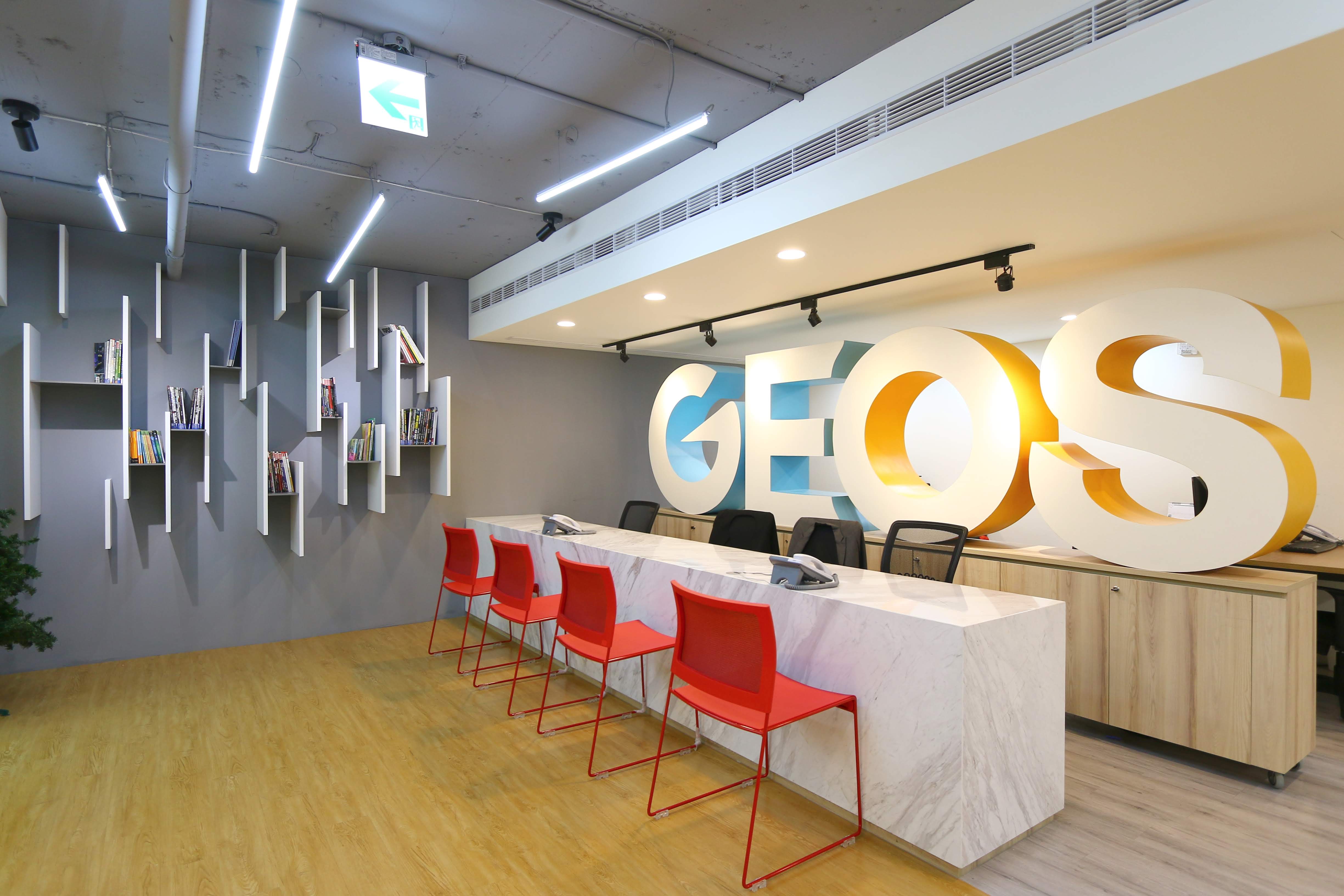 Teaching English and Living in Taiwan Jobs Available 教學工作, GEOS Language Academy, Taiwan GEOS welcomes you! image