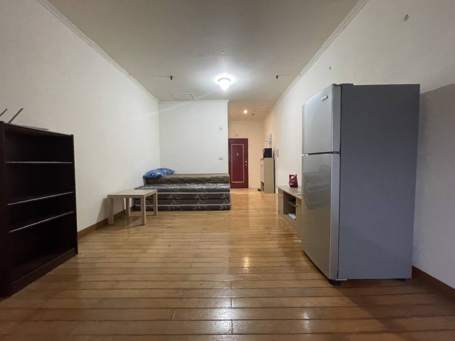 Click to see more image. Teaching English and Living in Taiwan Apartments for One Person, nice studio looking for a good tenant image