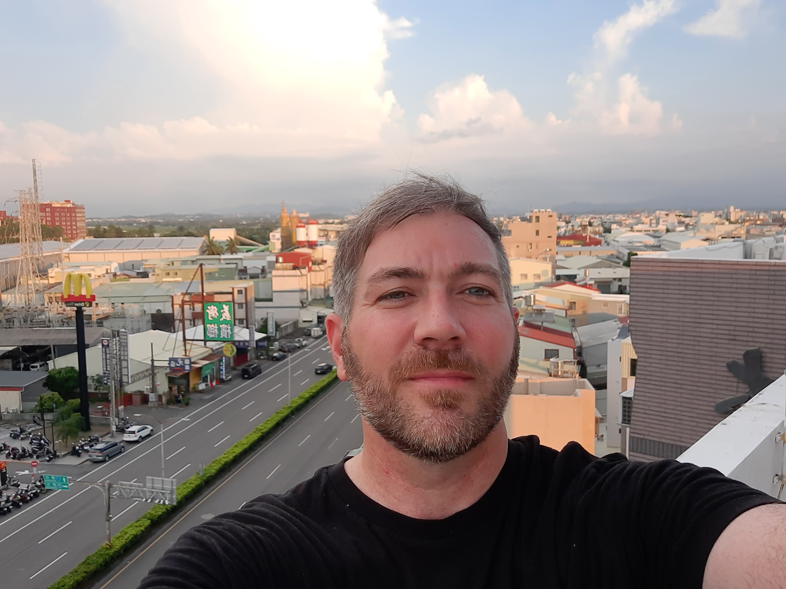 Teaching English and Living in Taiwan Language Exchange  語言交換, English - Mandarin Friendship image