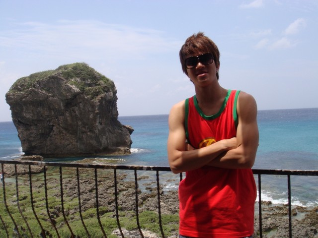 Teaching English and Living in Taiwan, i'm a interesting teacher who can help you to learn chinese in the easy way image